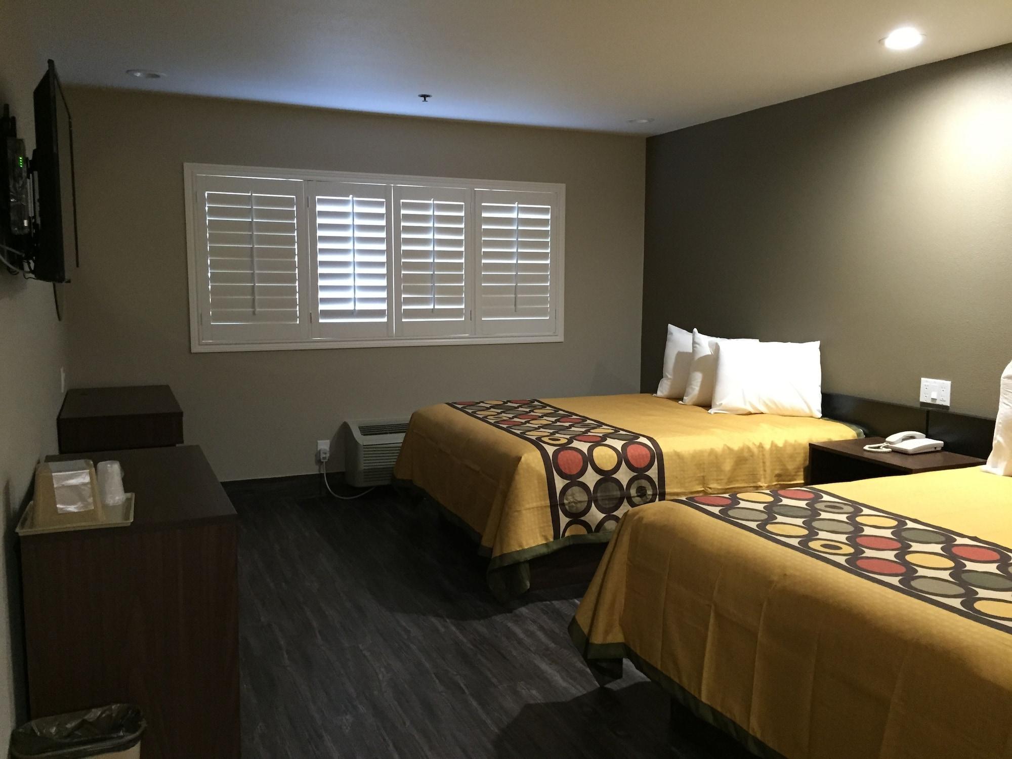 Super 8 By Wyndham National City Chula Vista Exteriör bild