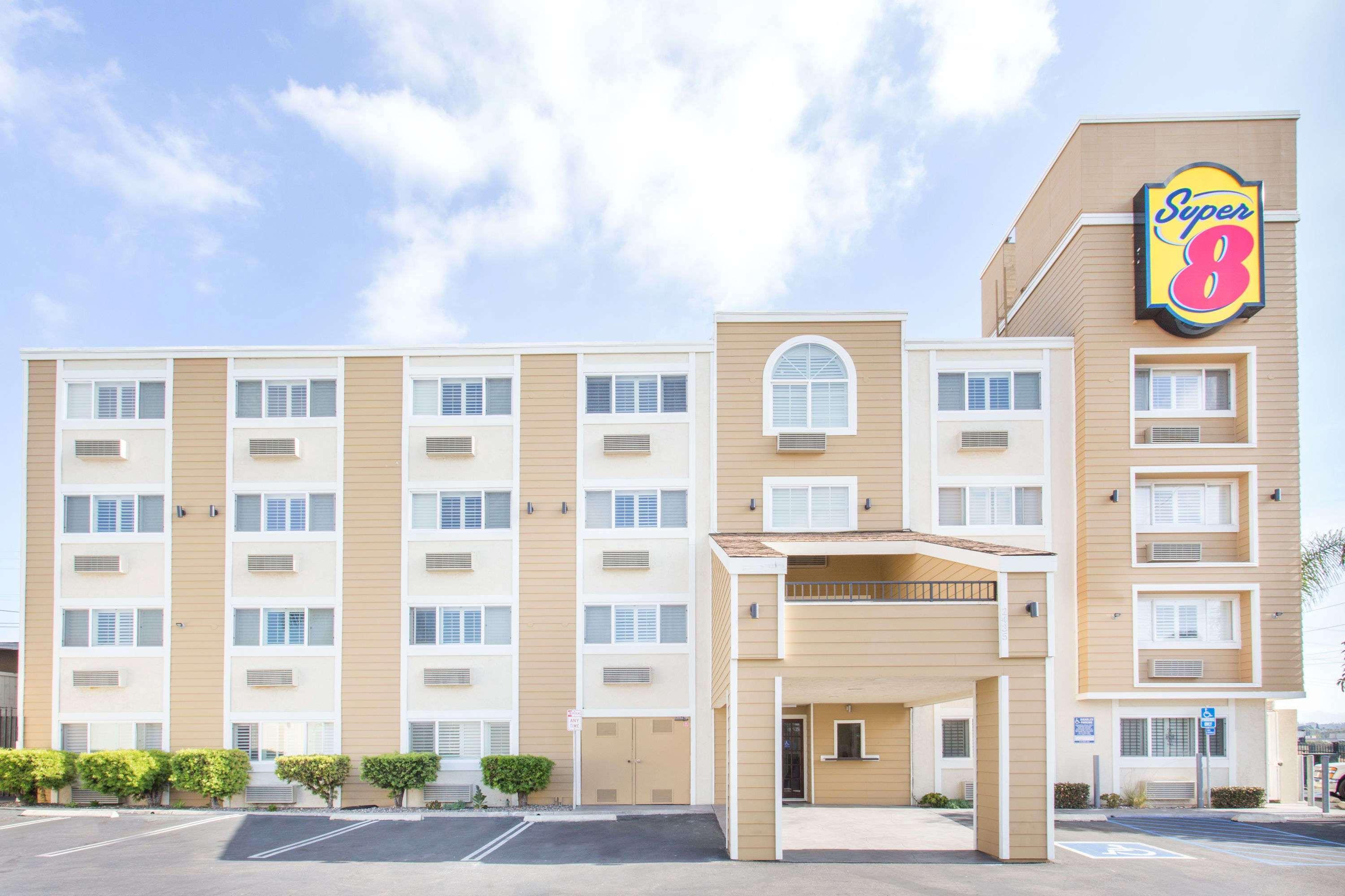 Super 8 By Wyndham National City Chula Vista Exteriör bild